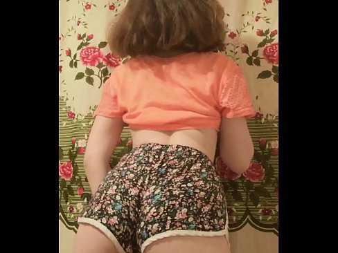 ❤️ Szexi fiatal csaj vetkőzteti le a rövidnadrágját a kamera előtt. ❤️ Orosz pornó at hu.desixxxtube.ru